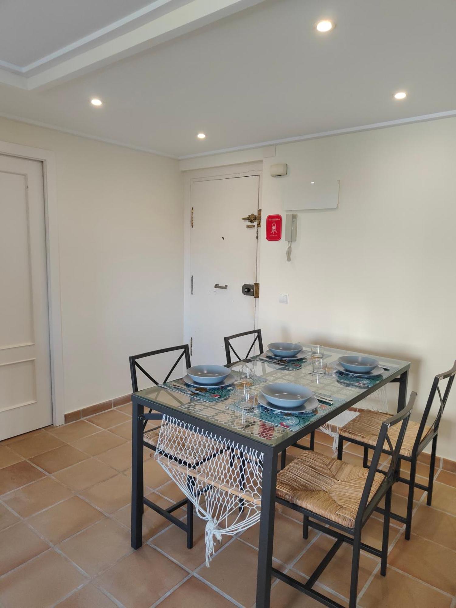 Seaside Beach-Lounge Alicante إل كامبيلو المظهر الخارجي الصورة