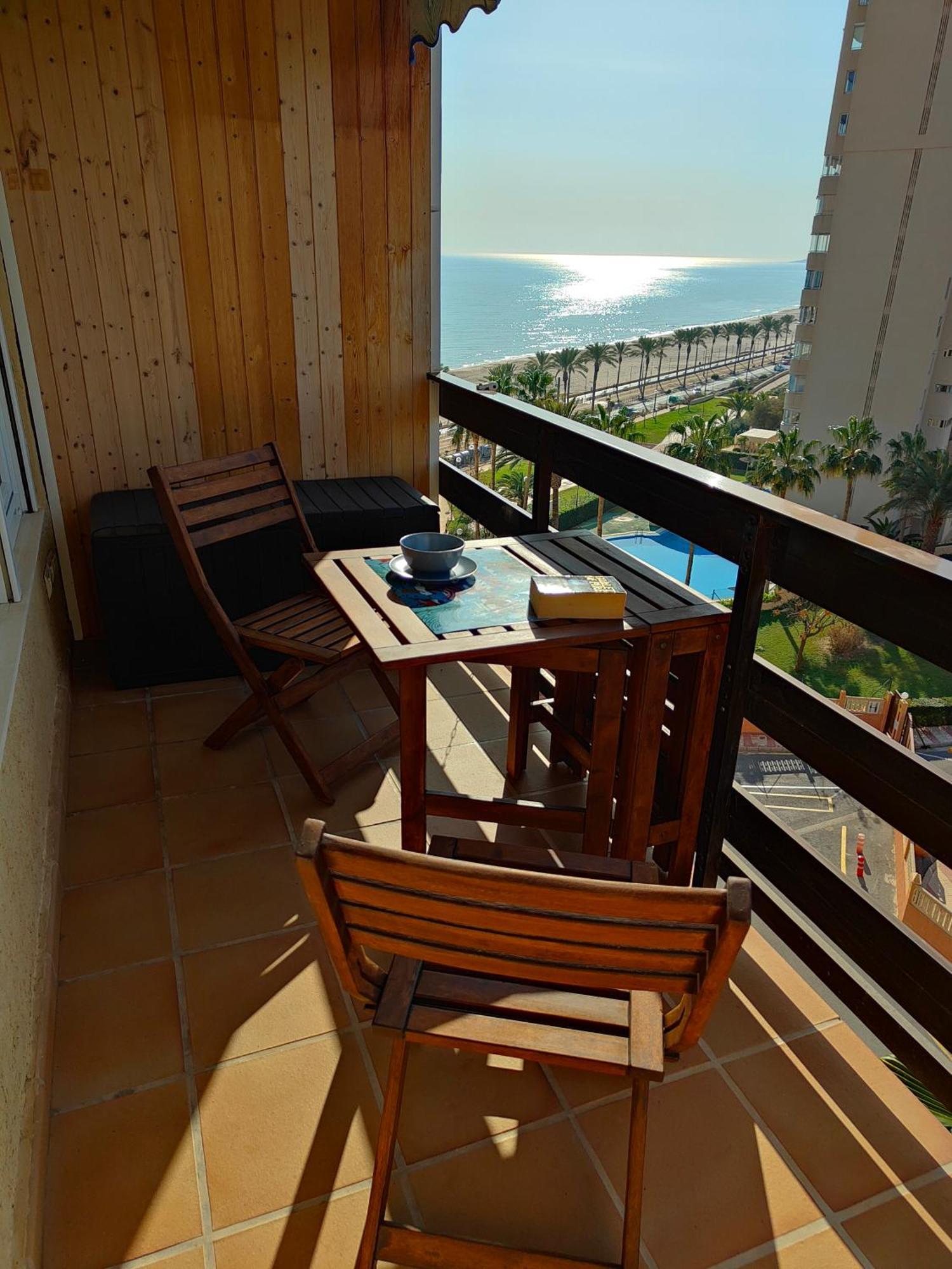Seaside Beach-Lounge Alicante إل كامبيلو المظهر الخارجي الصورة