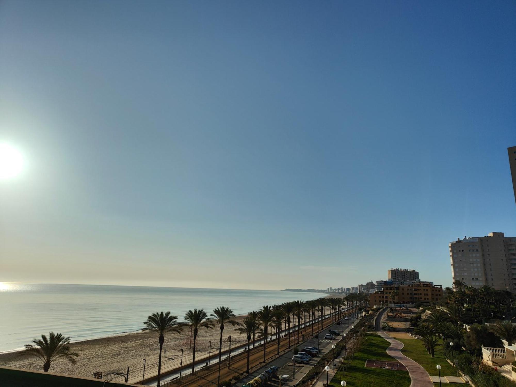 Seaside Beach-Lounge Alicante إل كامبيلو المظهر الخارجي الصورة