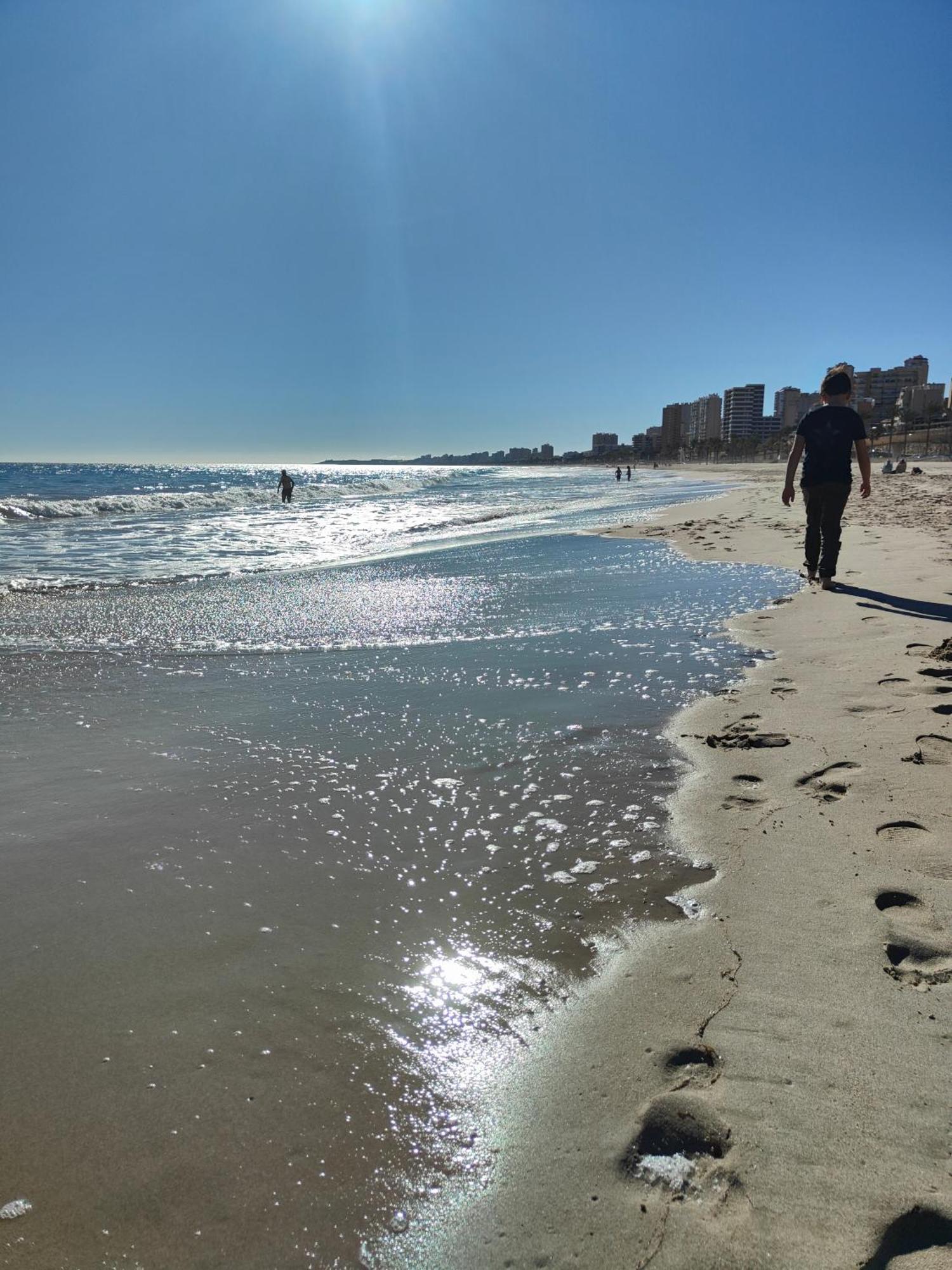 Seaside Beach-Lounge Alicante إل كامبيلو المظهر الخارجي الصورة