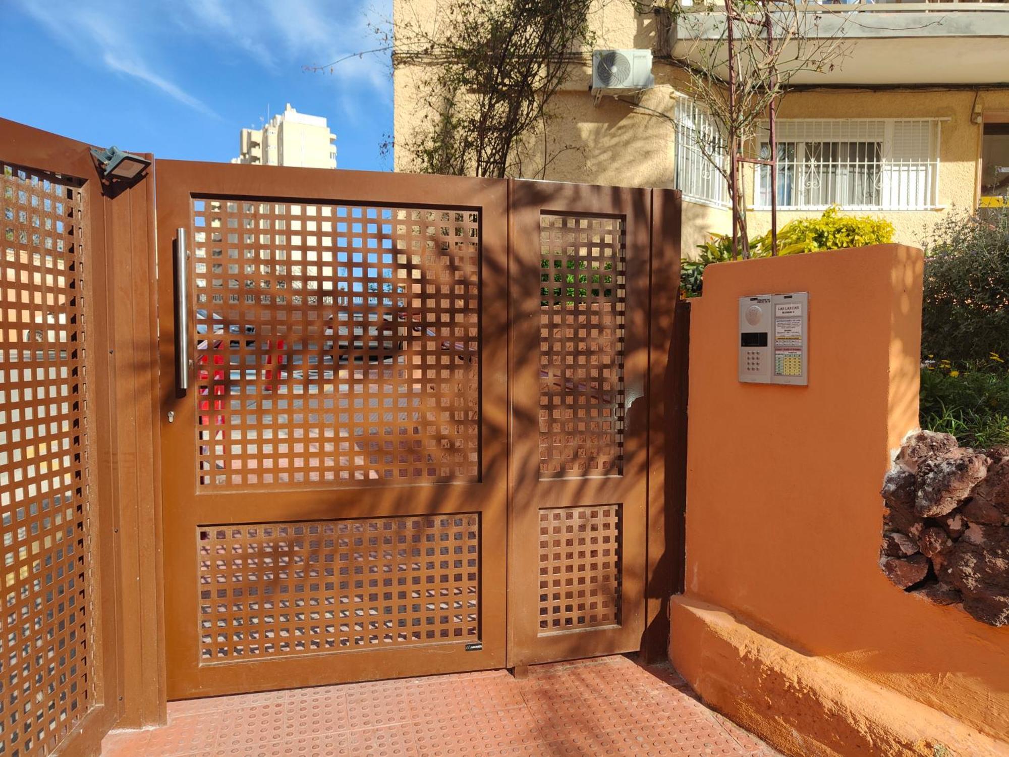 Seaside Beach-Lounge Alicante إل كامبيلو المظهر الخارجي الصورة